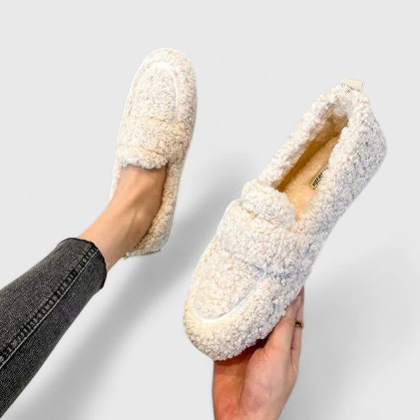 Solene Zapatillas Cálidas con Diseño Elegante